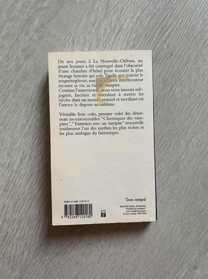 Livre Entretien avec un vampire Anne Rice - photo numéro 2