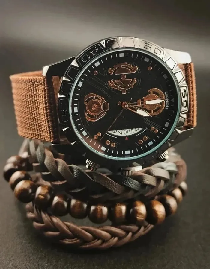 Montre scratch marron futuriste, trois bracelets - photo numéro 2
