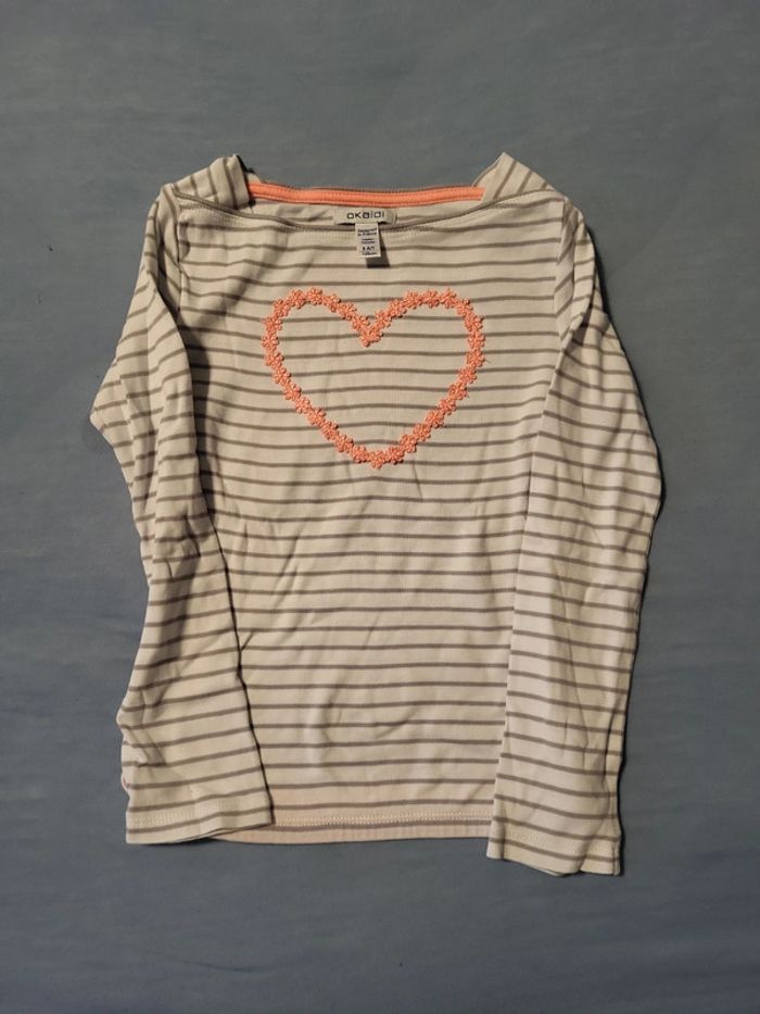 Tee shirt fille 8 ans ,okaidi