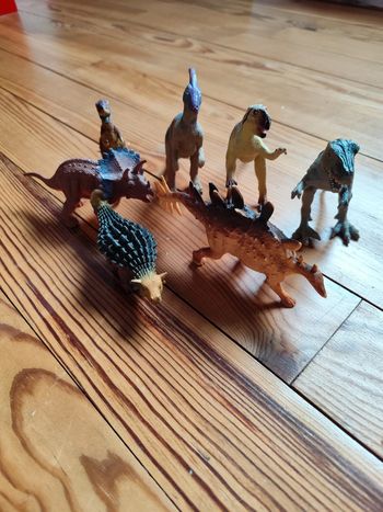 Figurine dinosaures