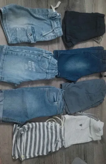 Lot 8 shorts 2 ans