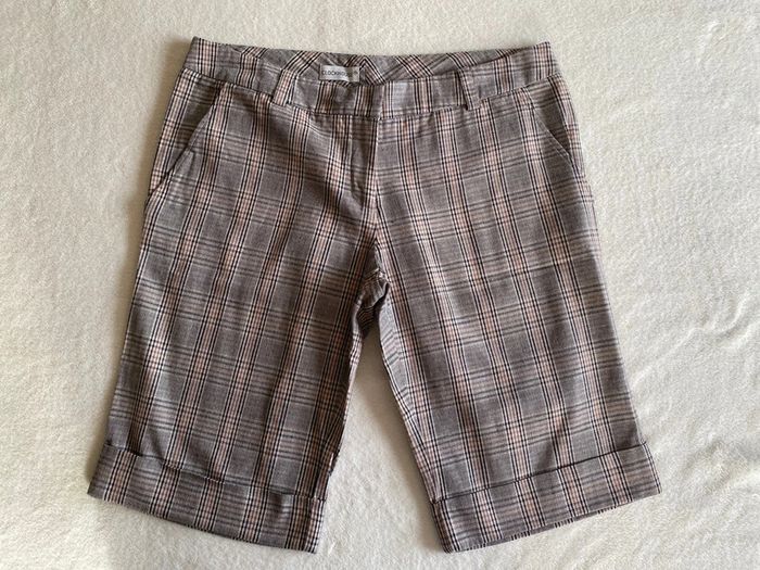 Short bermuda C&A clockhouse Gris beige noir à carreaux taille 42 - photo numéro 7