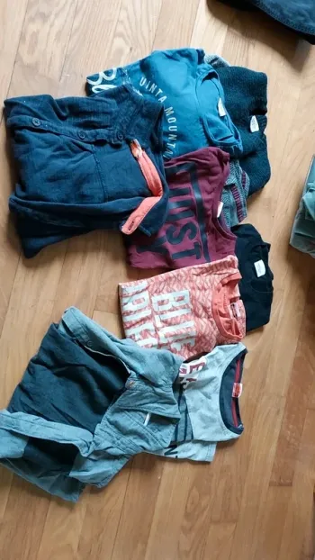 Lot 2 chemises,4tee shirt manches longues,  2 pulls