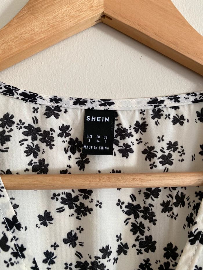 Blouse à fleurs Shein - photo numéro 3