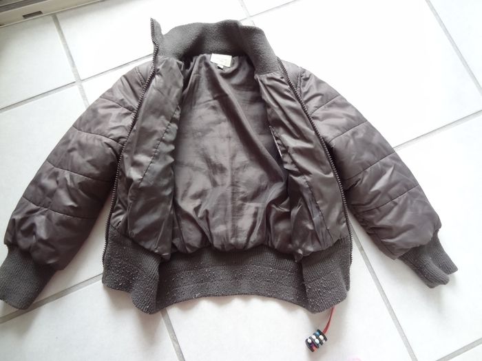 Blouson T 6 ans - photo numéro 2