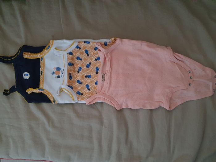 Lot de bodies 12 mois