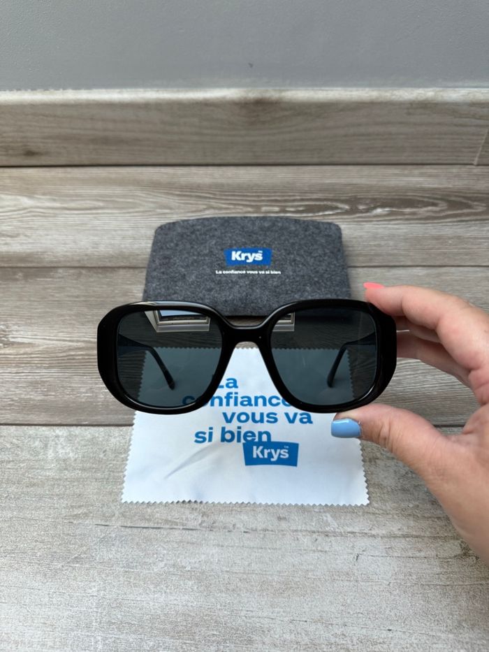 Lunette de soleil. - photo numéro 2