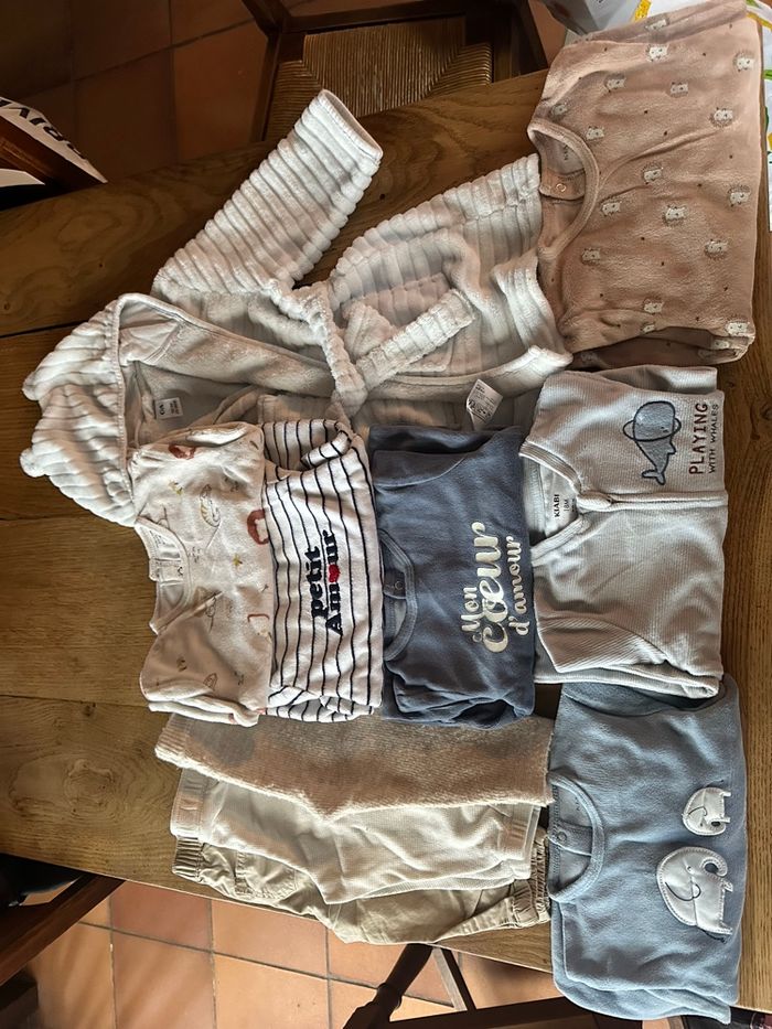 Lot vêtements - photo numéro 2