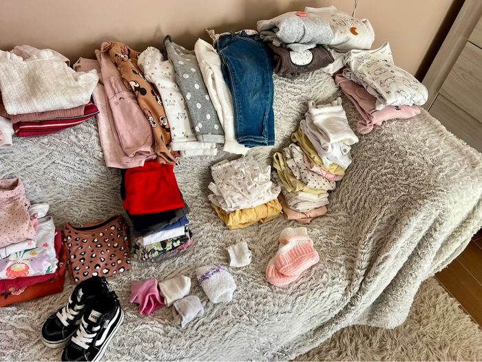 Lot de vêtements en 9 - 12 mois bébé - photo numéro 2
