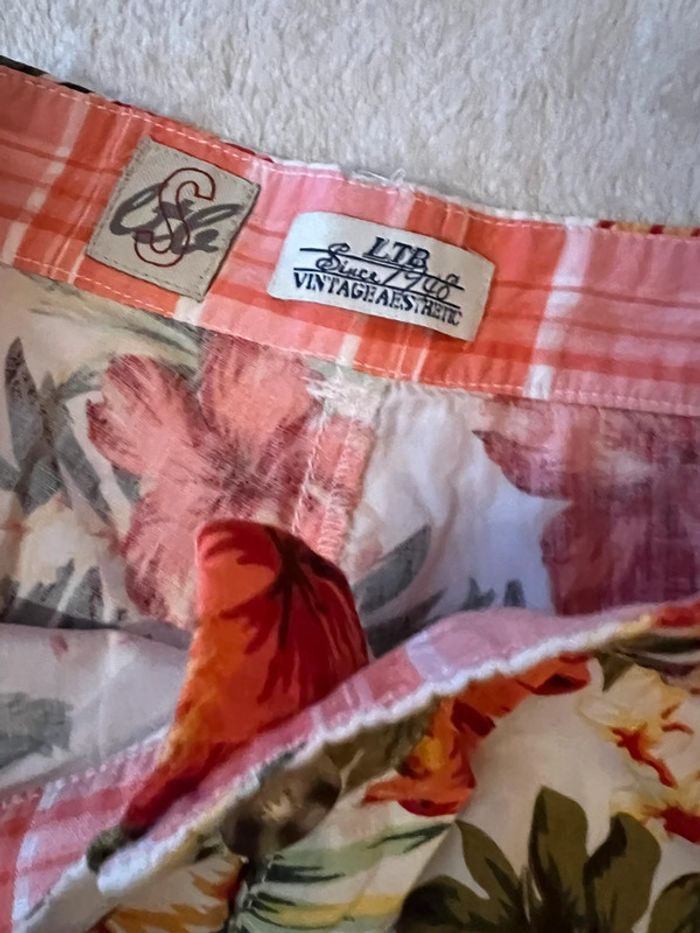 Short fleuri taille S - photo numéro 2
