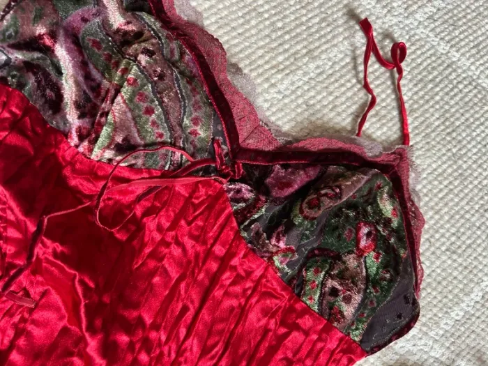 Débardeur matière froissée velours Vampire 🦇 Goth vintage 90s - Taille S/M - photo numéro 5