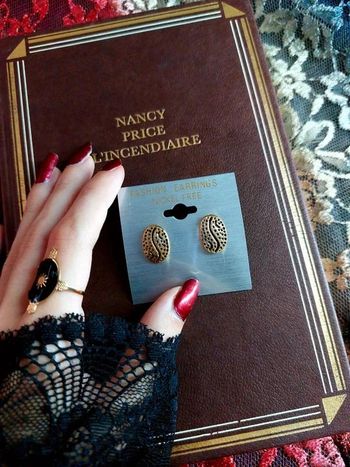 Magnifique paire de boucles d'oreilles puces doré style vintage bohème