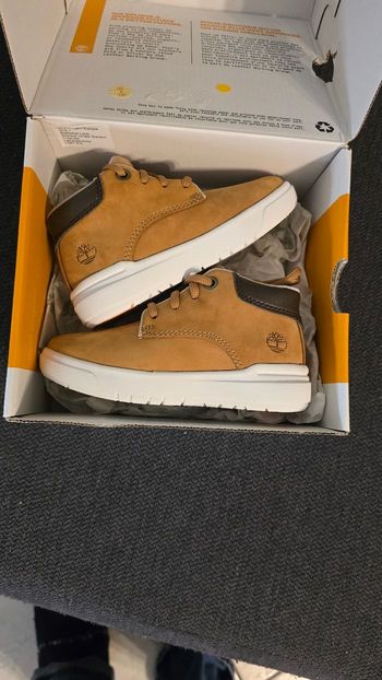 NEUVES NON PORTÉES🏷🥰 superbes timberland pointure 25 unisex 🥰💙
