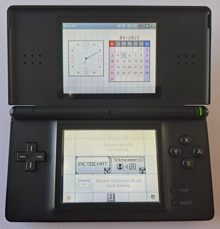 🎮 Console Nintendo DS Lite noire semi fonctionnelle - photo numéro 2