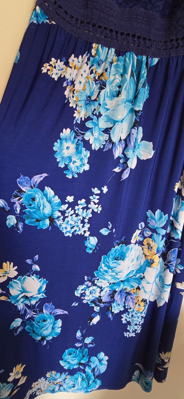 Robe bleu a fleur - photo numéro 3