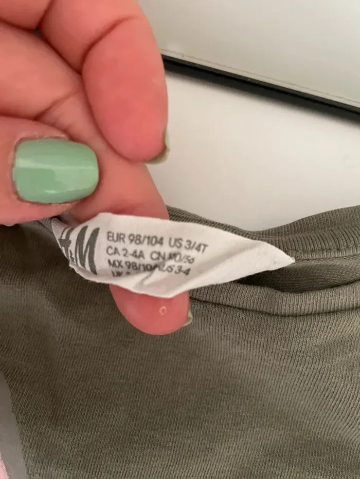 T-shirt kaki lapin h&m 98-104cm - photo numéro 3