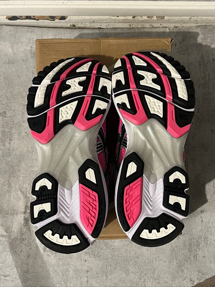 ASIC gel Kayano 14 Argenté/Rose– NEUF – Pointure 43.5 – Homme/Femme - photo numéro 5