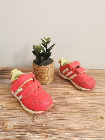 Baskets roses à scratchs Adidas Pointure 23