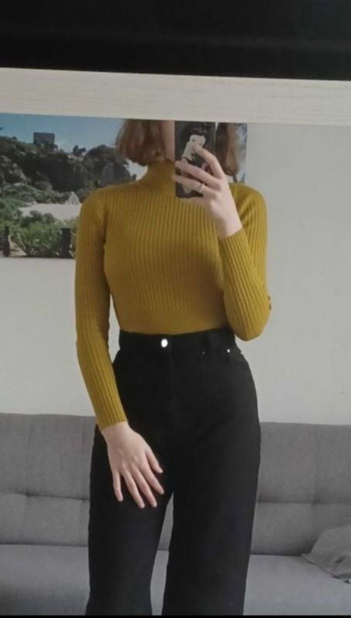 Pull col roulé moutarde
