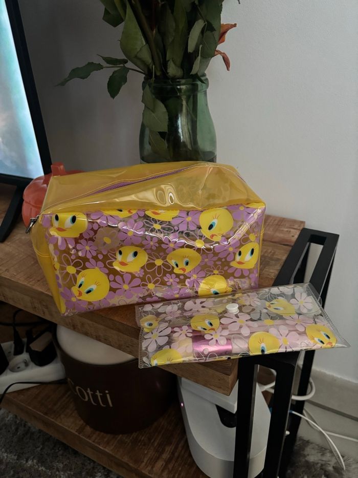 Trousse de toilette avec pinceau - photo numéro 3