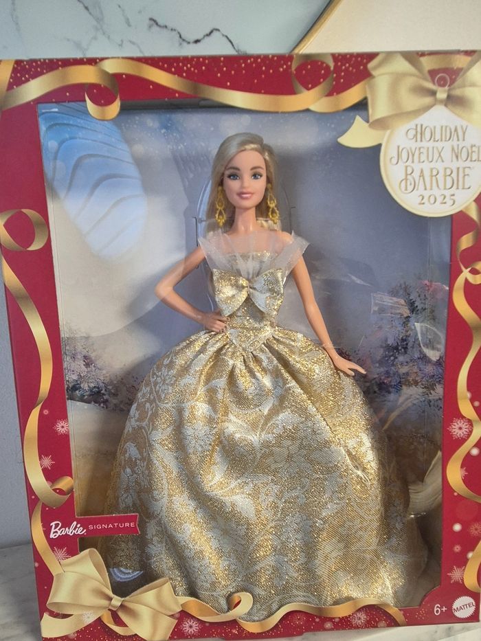 Barbie Noël Signature - photo numéro 2