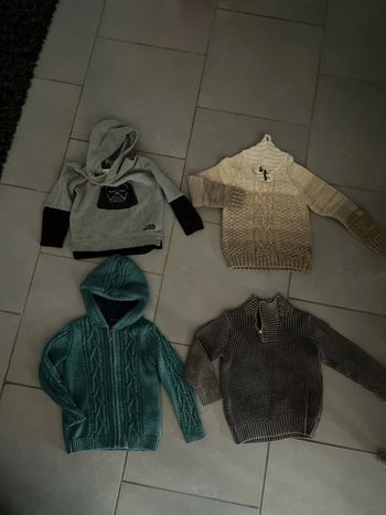Lot gilet:pulls