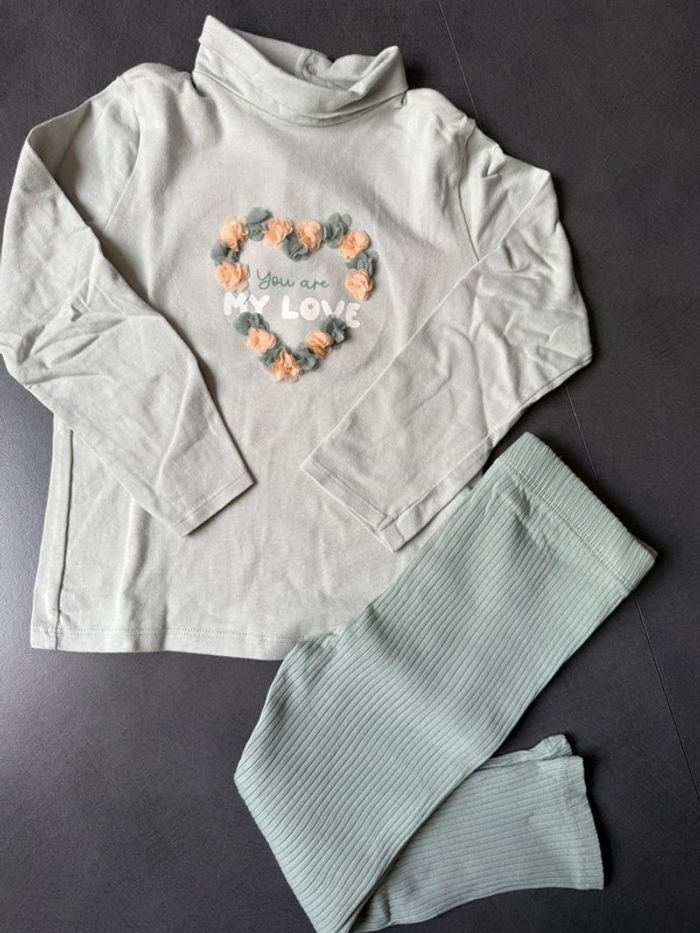 Ensemble 2 pièces t shirt / legging - photo numéro 2
