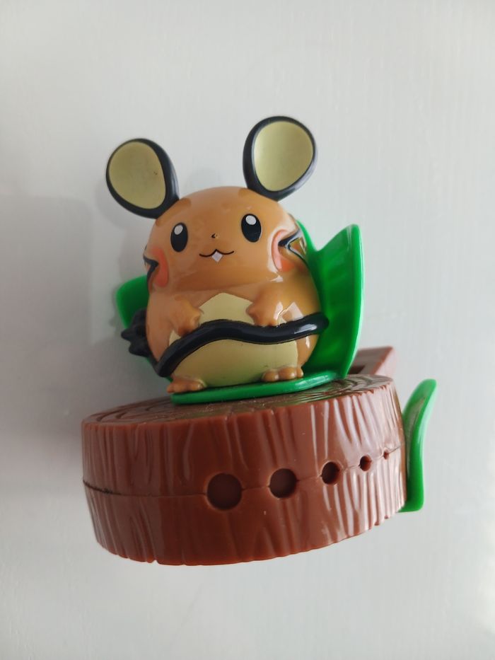 Lot Figurines 2019 – Pokémon DEDENNE & Pégase STAR - photo numéro 4