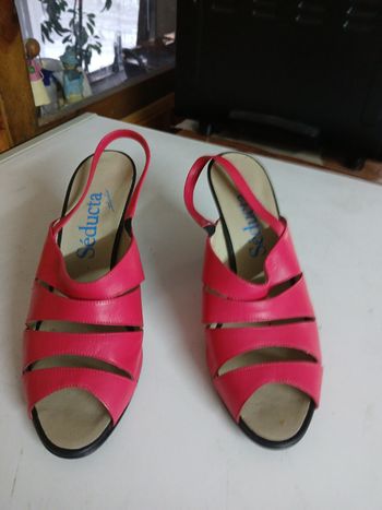 Sandales à talon en cuir