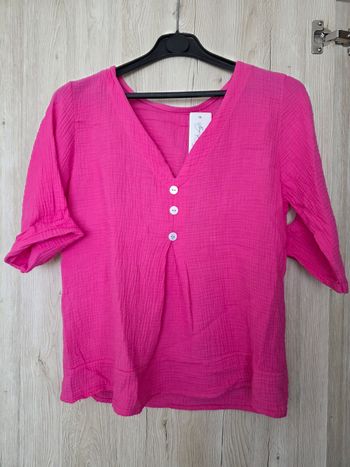 HAUT FEMME 3/4 NEUF AVEC ÉTIQUETTE DESSUS TAILLE UNIQUE D'UN 34/40  MARQUE  NEW COLLECTION