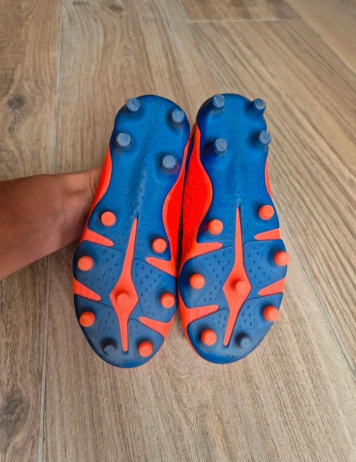 Chaussures de foot enfant taille 30 - photo numéro 3