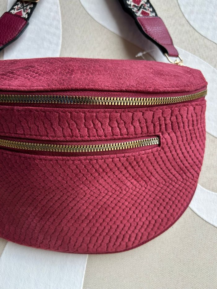 Sac banane  rouge bordeaux façon daim - photo numéro 2