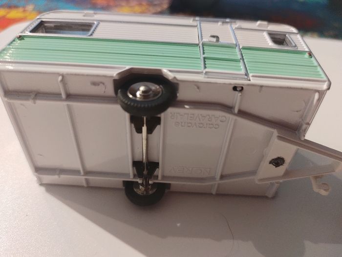 Ds Citroën avec caravane Vert - photo numéro 3