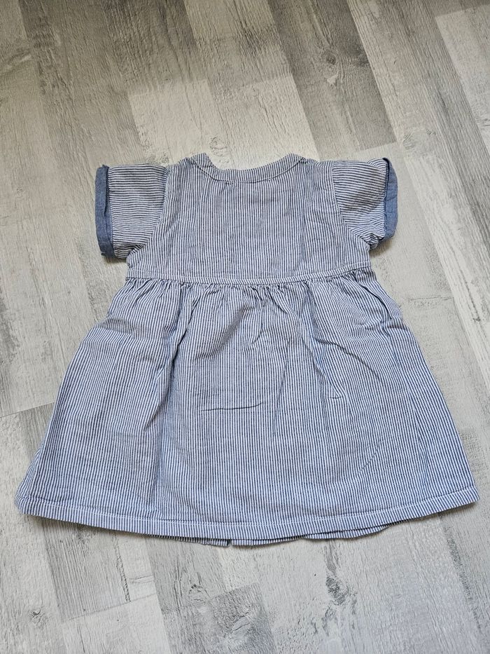 Robe manches courtes - photo numéro 2