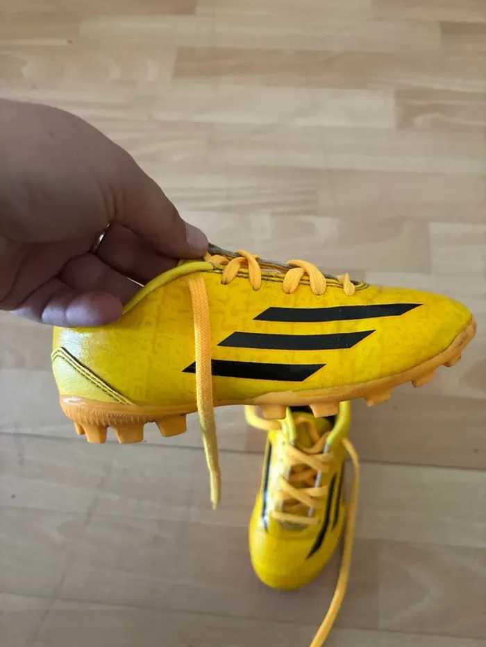 Chaussure de football - photo numéro 2