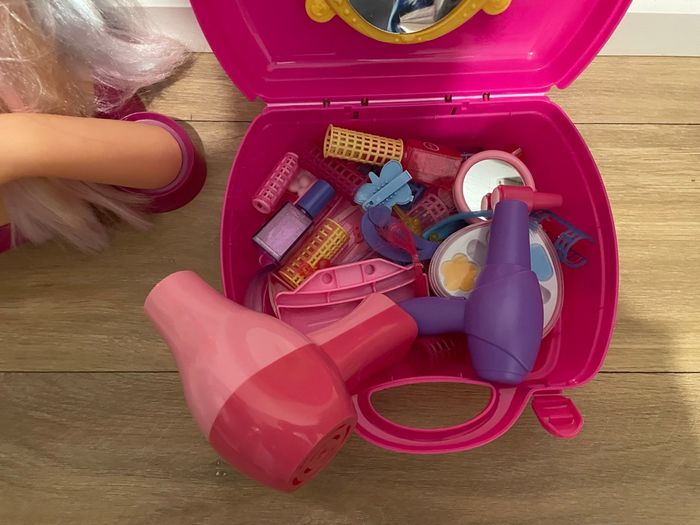 Tête à coiffer Barbie avec mallette d’accessoires - photo numéro 2