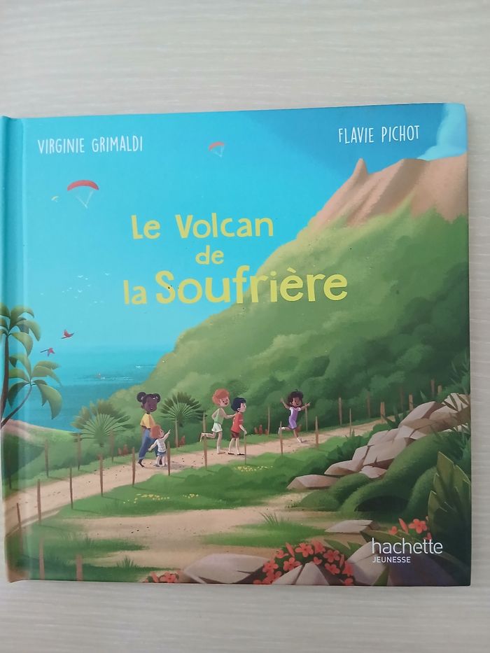 Livre d histoire enfanrs le volcan de la soufriere - photo numéro 4