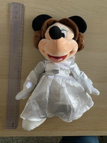 Peluche Disney disneyland Paris Minnie mouse star wars princesse Leia parks