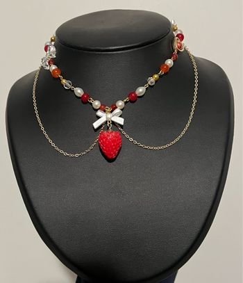 Collier pendentif fraise style nana stramberry 