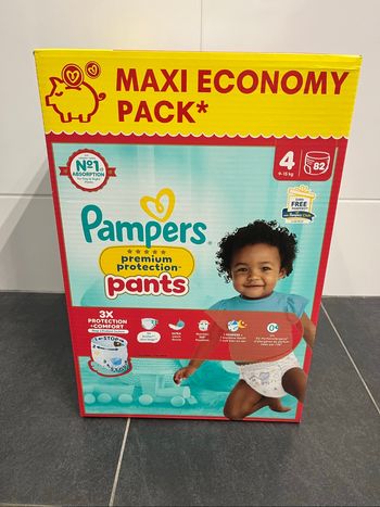 Couches pants Pampers