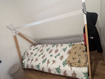 Lit enfants / bébé au sol 