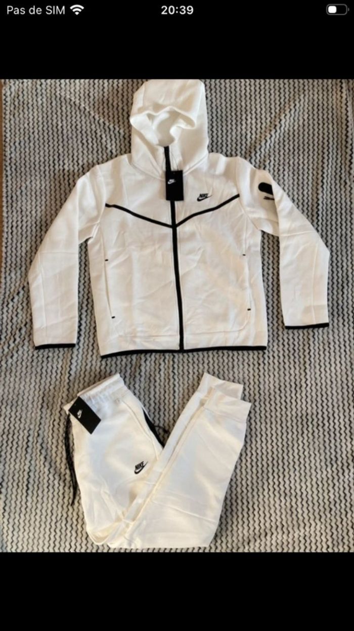 Ensemble Nike Tech - taille M