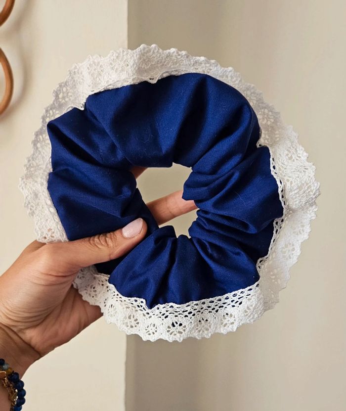 Maxi chouchou bleu dentelle - photo numéro 4