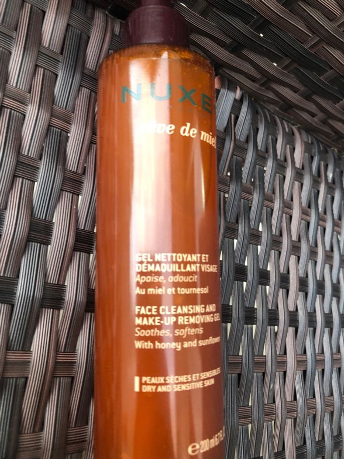 Gel nettoyant et démaquillant Visage - photo numéro 5