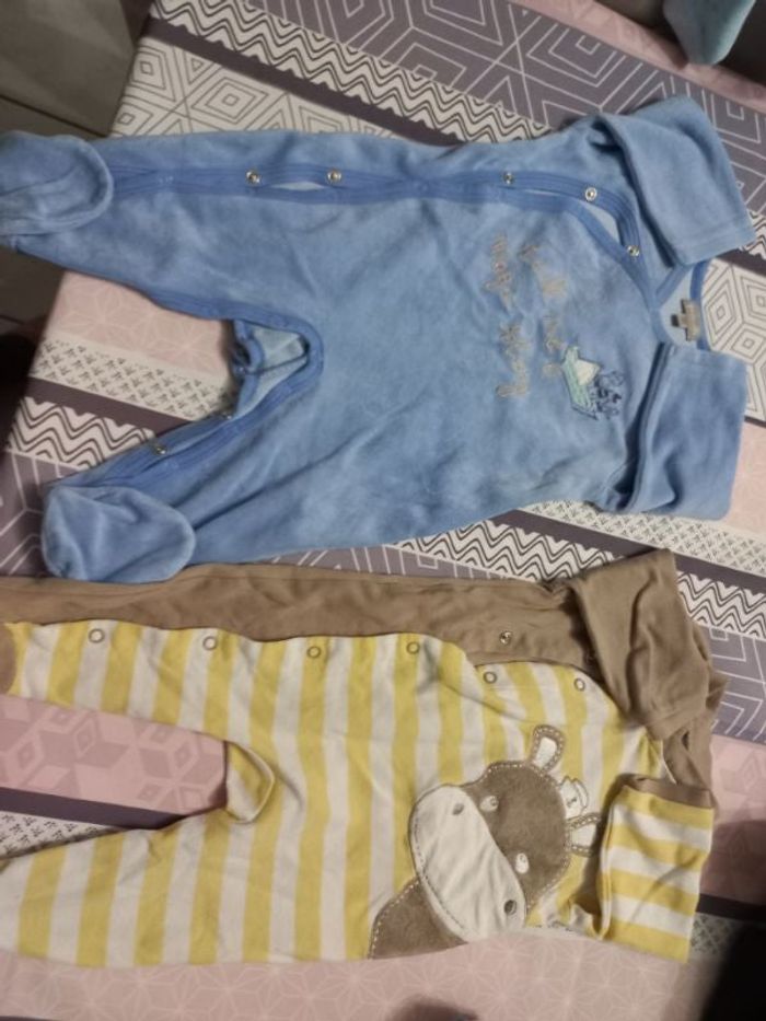 Lot 2 grenouillères