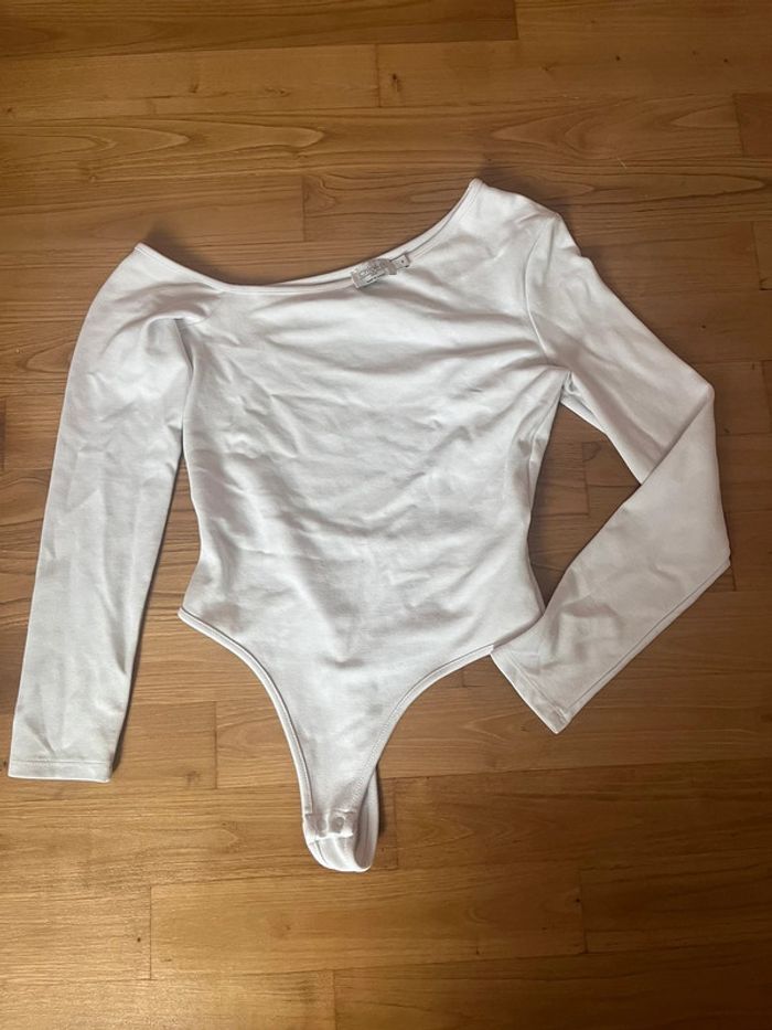 Body dos nu - photo numéro 2