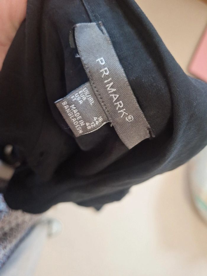 Robe noir simple tissus - photo numéro 3