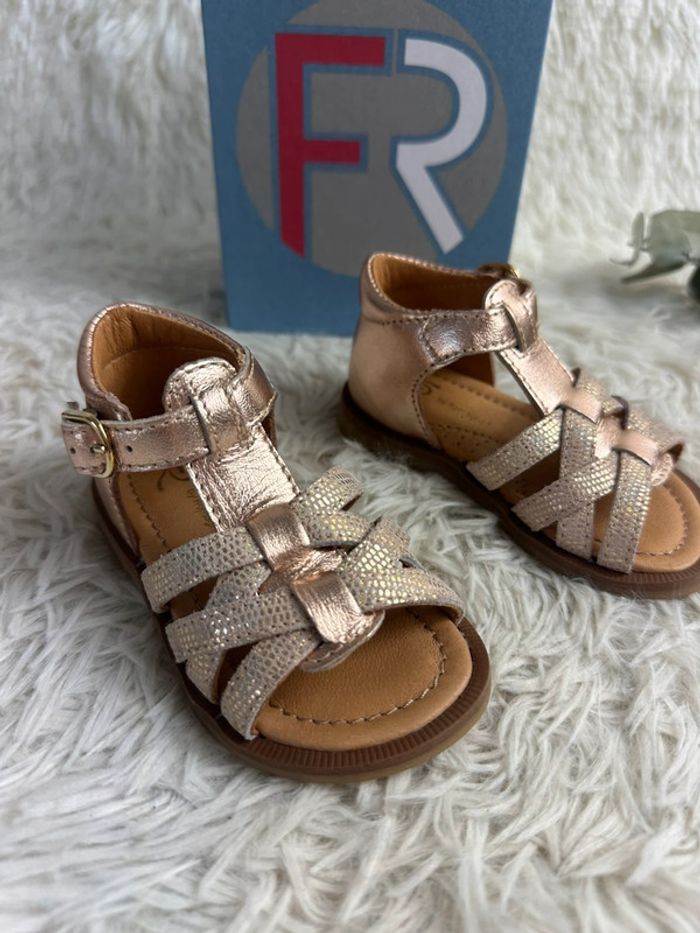 Paire de sandales Franco Romagnoli taille 21 - photo numéro 2