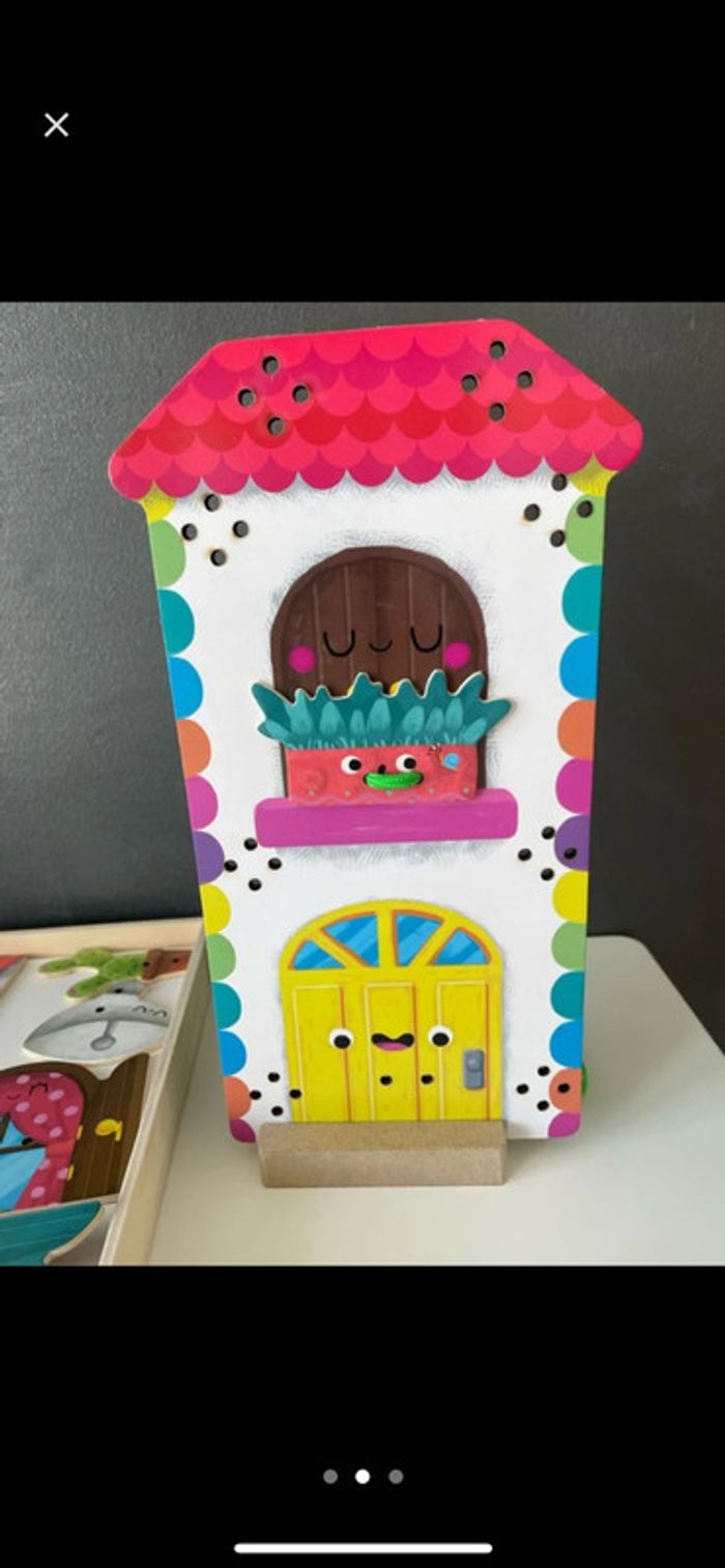 Jouet bois maison avec lacets - photo numéro 2