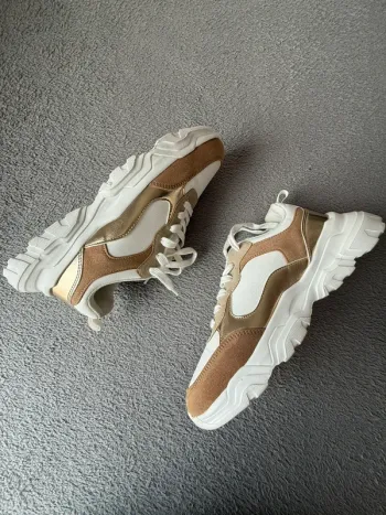 Basket femme Camaïeu – taille 38 – blanc et doré – excellent état